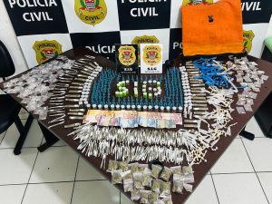 homem é preso com drogas