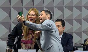 Virgínia Fonseca na CPI das Bets (Foto: TV Senado)