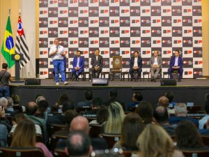Anuncio de recursos para a Saude governador Tarcisio de Freitas Marcelo Camargo Governador do Estado de São Paulo