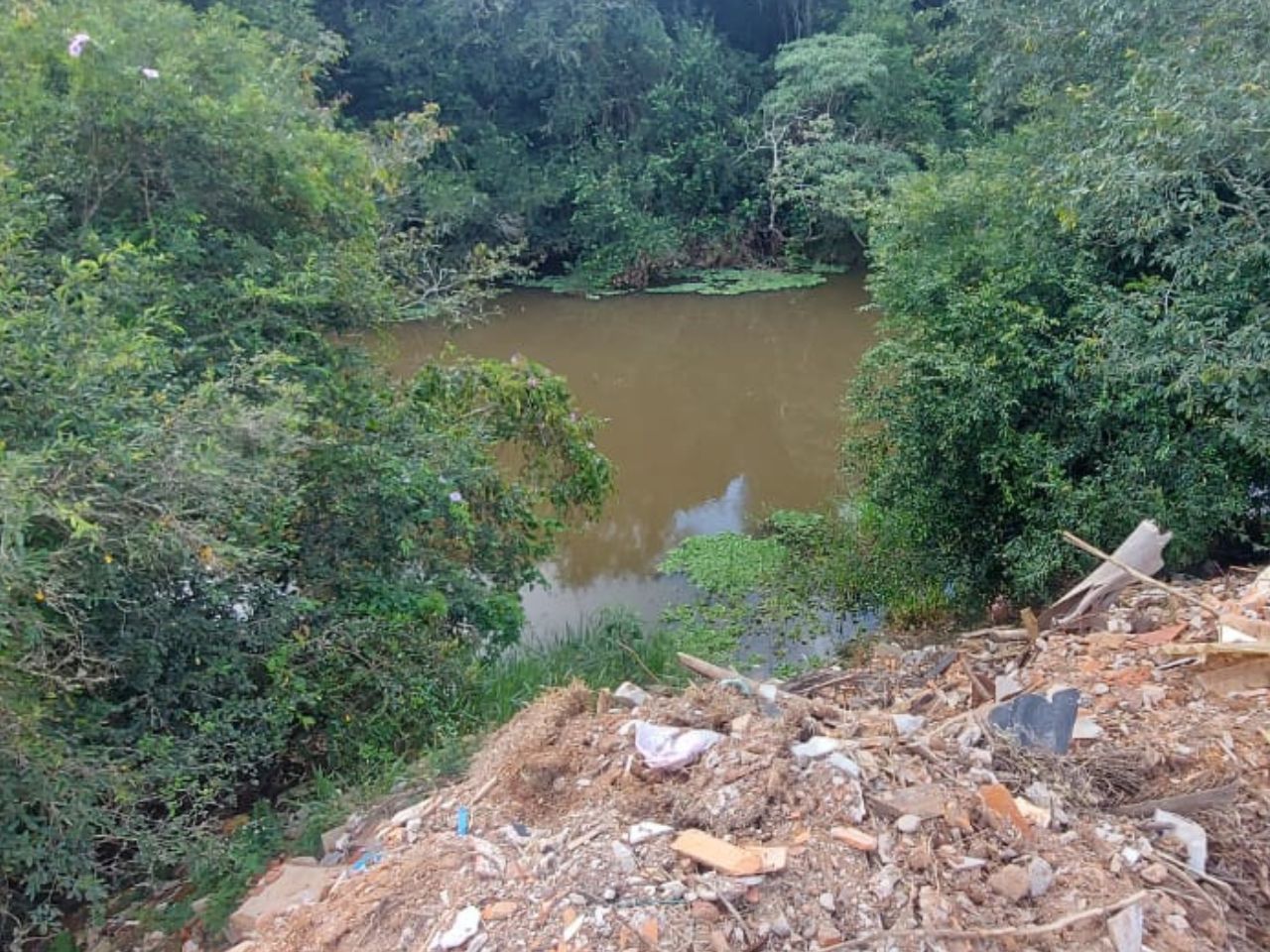 Fiscalização ambiental identificou área irregular (Foto: Reprodução/SECOM Bragança)