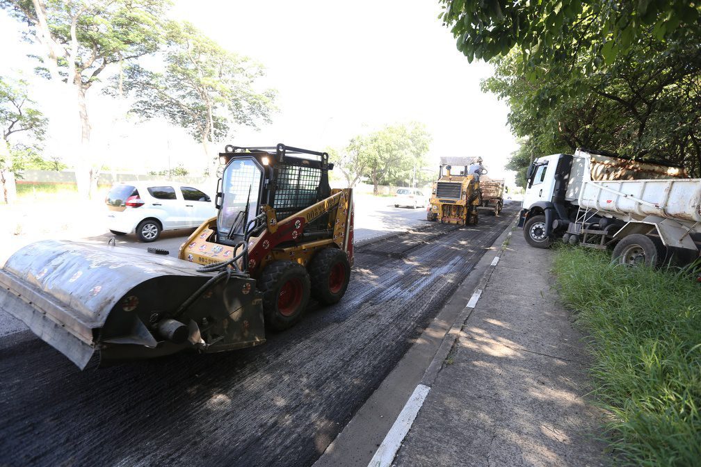 Avenida Lix da Cunha começa a ser recapeada