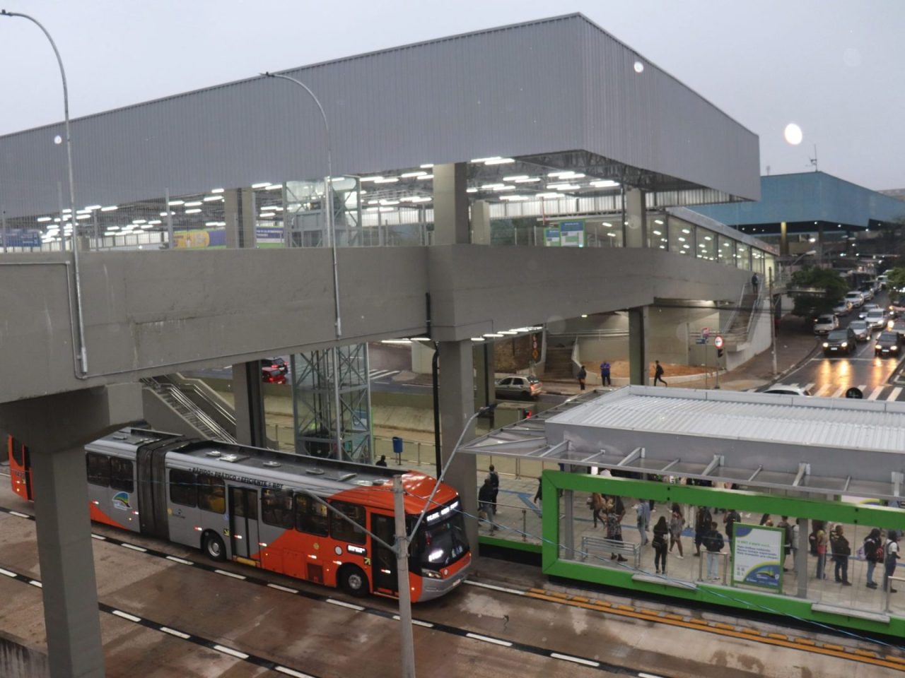 Com anos de atraso, Campinas entrega sistema BRT