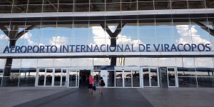 Ventania em SP desvia nove voos para Viracopos; passageiros relatam mal-estar