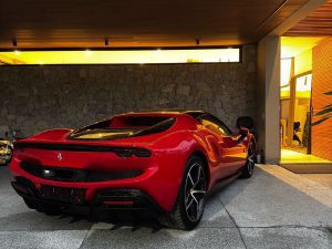 Ferrari Carro Luxo Riviera de São Lourenço
