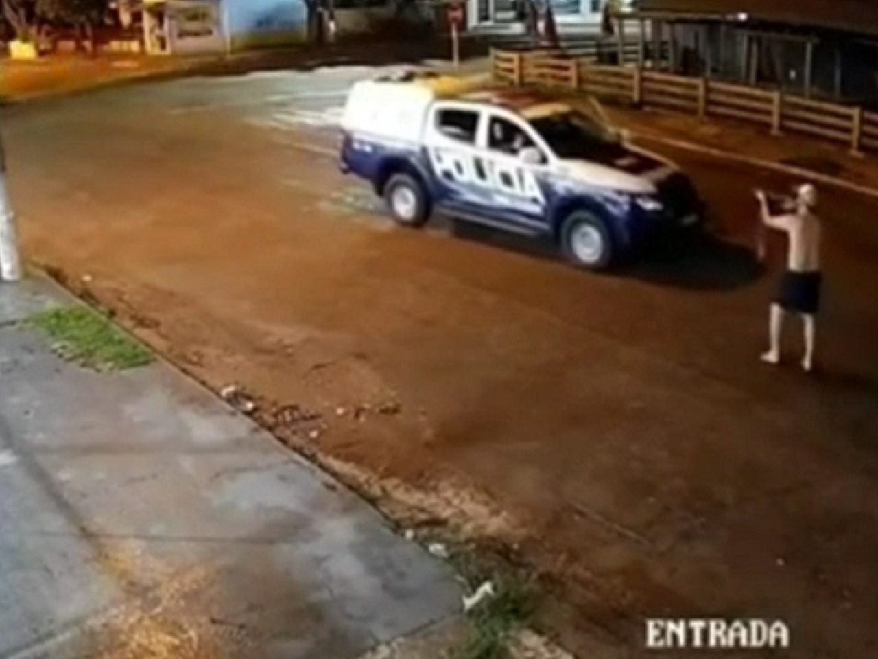 Tiro homem surto arma polícia militar