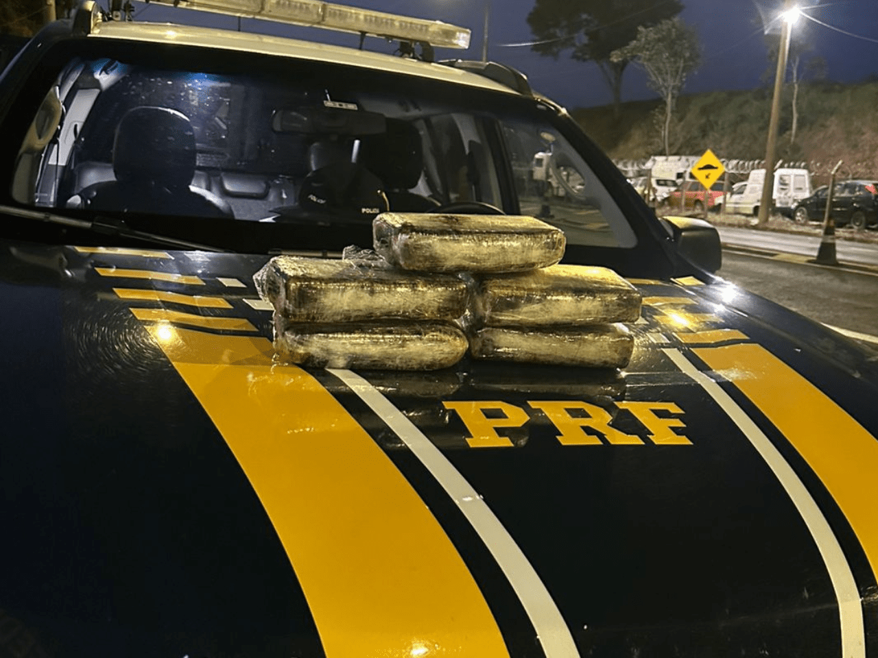 PRF apreende drogas em Marília (Foto: Divulgação/PRF)