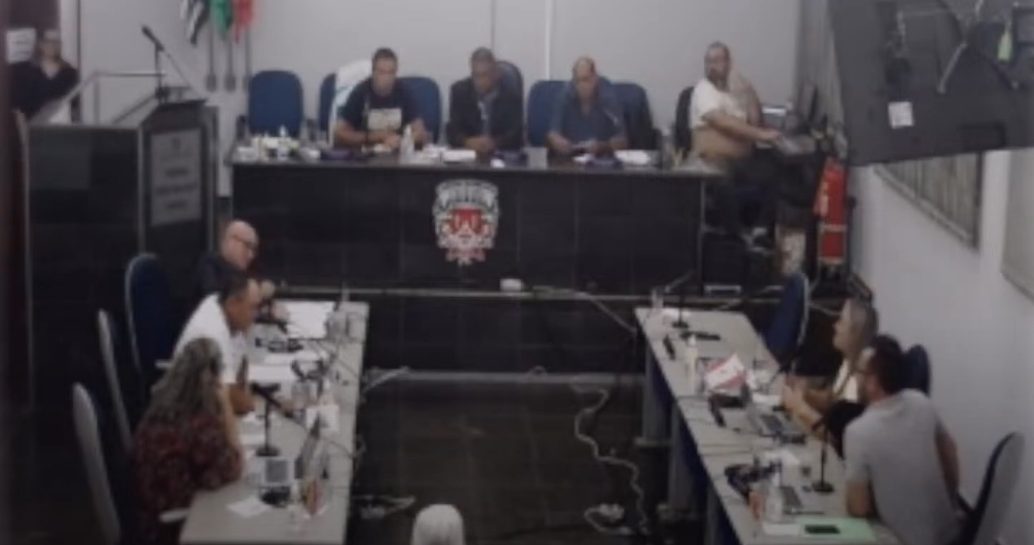 Vereador fala em "amigo do rei" (Foto: Reprodução / YouTube)