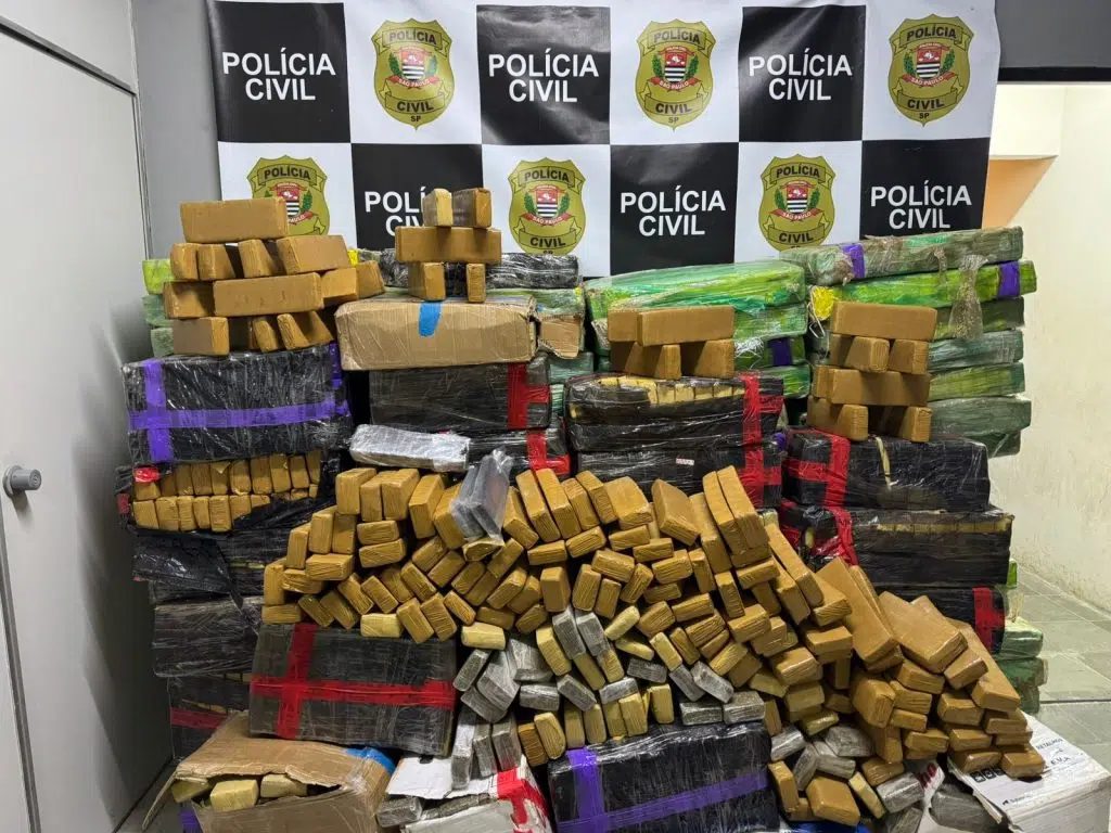 Mais de 1,5 tonelada de maconha é apreendida em Itaí, na rota de Campinas (Foto: Reprodução / Agência SP)
