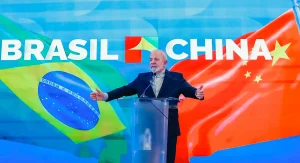 Lula e Janja durante reunião oficial com Xi Jinping, o TikTok em pauta