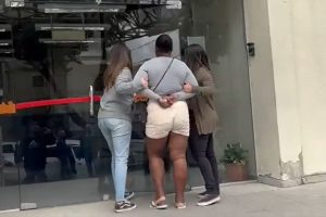 mulher é presa suspeita de incendiar e matar amante