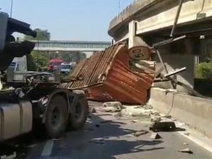 acidente cubatão caminhão cônego domênico rangoni bombeiros