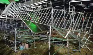 Arquibancada cai em Eldorado (Foto: Reprodução / Defesa Civil)
