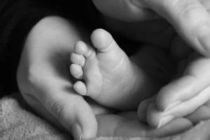 Bebê morto após agressão do pai