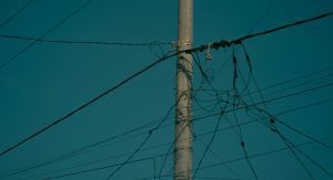 Nova lei para quem furtar fios de eletricidade (Foto: unsplash)