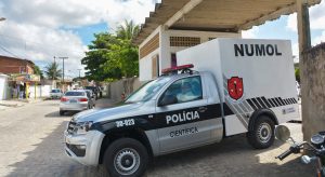 homem mata e arranca língua da irmã após discussão