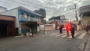 Suspeitos morrem baleados após assalto