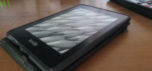 Encha seu Kindle (Foto: Iago Yoshimi Seo)