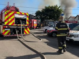 Incêndio Corpo de Bombeiros Santos Zona Noroeste Última Ponte VTV Reprodução