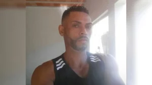empresário mata gari a tiros após briga de trânsito