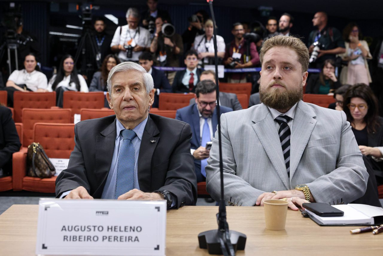 Defesa de Heleno chama Moraes de juiz inquisidor (Foto: Ton Molina/STF)