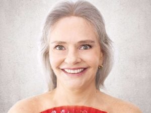 Angela Ro RO