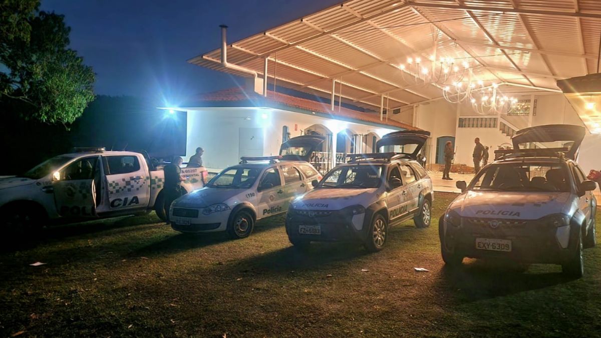 Polícia Militar Ambiental desmantela torneio clandestino de pássaros em Elias Fausto (Foto: divulgação / PM Ambiental)