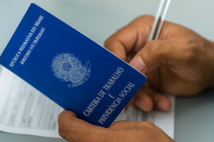 Desemprego cai para 5,6%