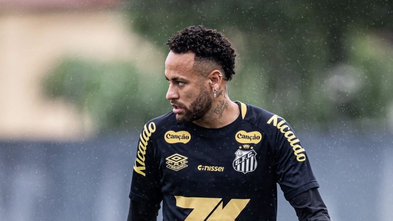 Neymar surpreende e pede para jogar contra o Fortaleza