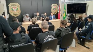 Operação Dark Label fiscaliza adegas e apreende bebidas falsificadas em Bragança Paulista