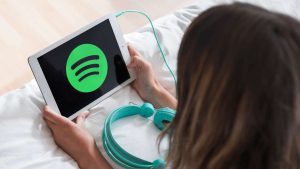 Spotify anuncia parceria com grandes gravadoras para criação de "IA responsável"