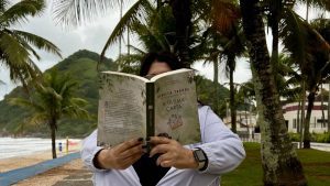 O poder do algoritmo: como o Booktok ressuscita livros e cria novos leitores