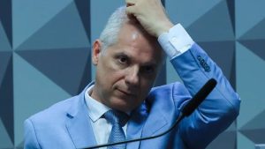 PF prende ex-presidente do INSS em nova fase da Operação Sem Desconto
