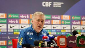Carlo Ancelotti sobre Neymar: "Tem seis meses para chegar na lista final"