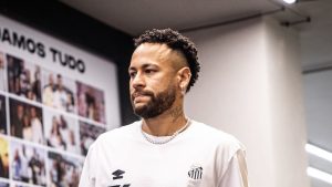 Neymar está fora do clássico contra o Palmeiras