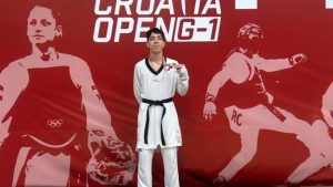 Lutador santista de taekwondo conquista título na Croácia e sonha com vaga olímpica