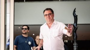 Marcelo Teixeira, presidente do Santos FC, em pronunciamento sobre atrasos nos pagamentos de direitos de imagem.