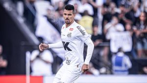 Zé Ivaldo atinge metas e será comprado pelo Santos