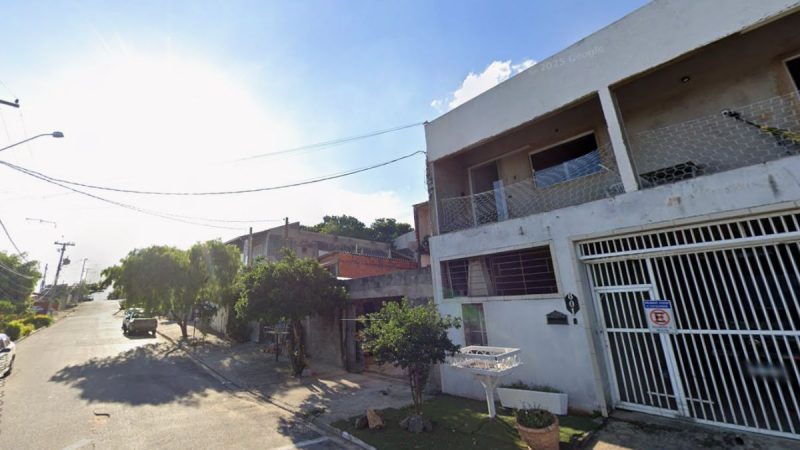 Homem invade casa e esfaqueia ex-companheira na frente da filha em Campinas