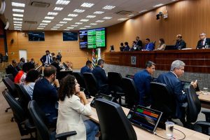 Câmara aprova orçamento de 2026 em primeira votação; Educação e Saúde lideram investimentos