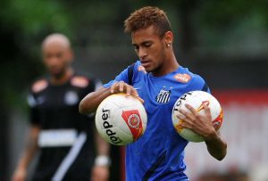 Mais de 2,4 mil pessoas se chamam Neymar no Brasil segundo o IBGE Foto: Ivan Storti/Santos FC