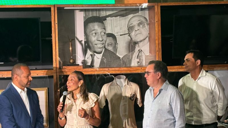 Família de Neymar Jr. assume direitos da marca Pelé em acordo mundial
