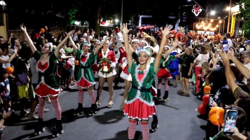 Santos terá Parada de Natal em rua gastronômica do Gonzaga; veja interdições