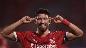 Santos oferece R$ 33 milhões pelo chileno Felipe Loyola, do Independiente