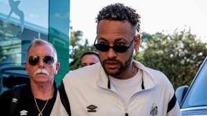 Neymar sobre futuro no Santos: "Sinceramente, não sei"