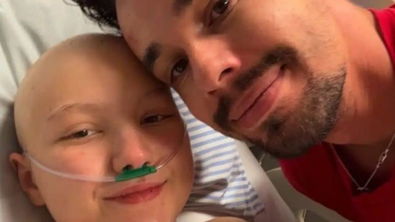 Marido da influenciadora Isabel Veloso pede doações de sangue; ela segue na UTI