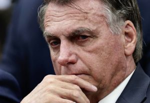 Defesa de Bolsonaro pede revisão da condenação de Bolsonaro