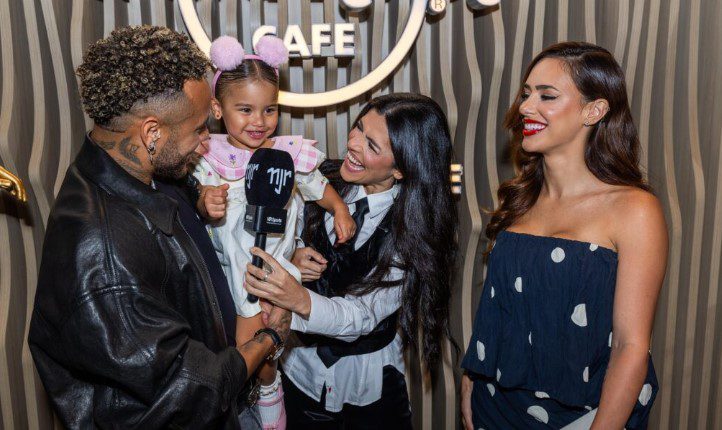 Família de Neymar e Grupo Peralta inauguram unidade do Hard Rock Café em Praia Grande