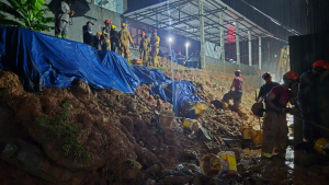 Chuva deixa dois idosos mortos em Ilhabela; uma das vítimas foi soterrada