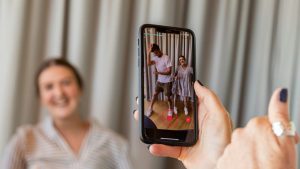 Influencer CLT? Entenda a regulamentação da profissão no Brasil