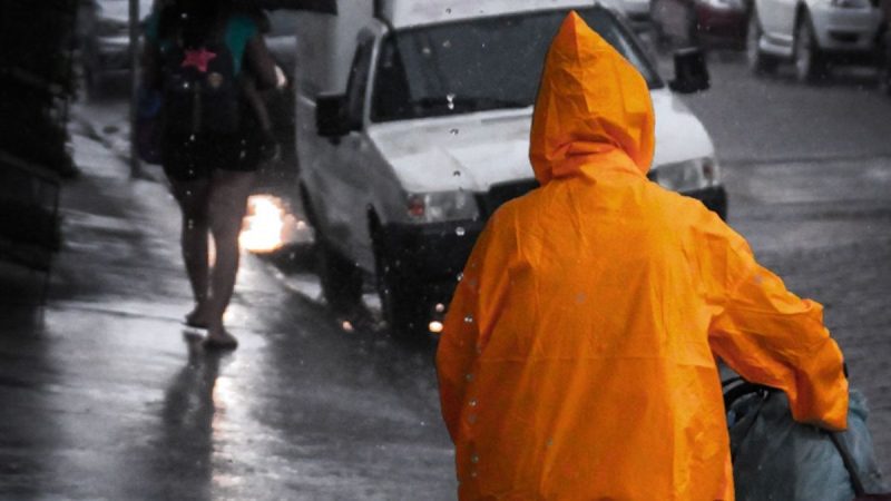 Temporal alaga casas e desabriga moradores em Valinhos